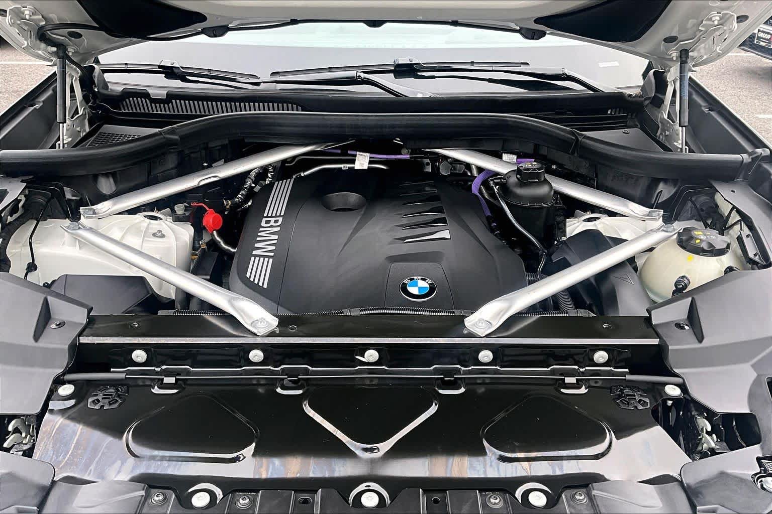Used 2026 WHITE BMW xDrive40i image 32