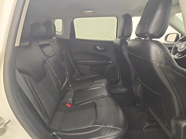 Used 2018 White Clearcoat Jeep Latitude image 12