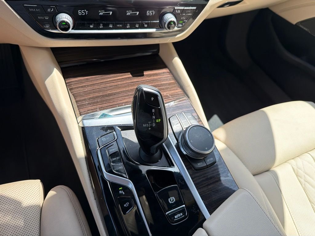 Used 2021 White BMW 530i image 23