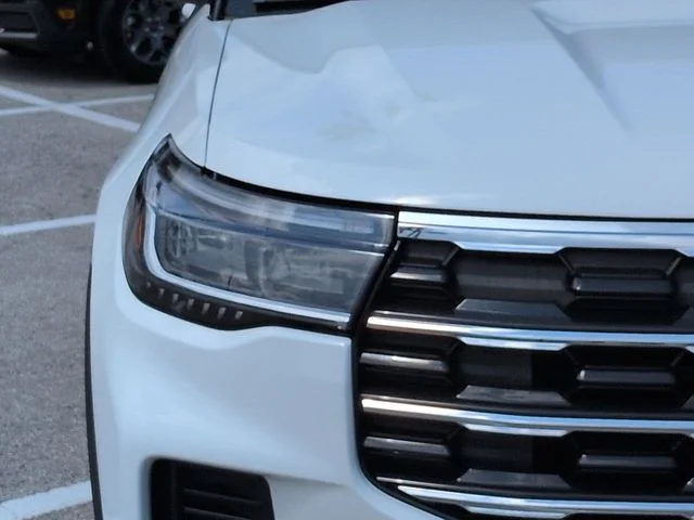 New 2026 Star White Metallic Tri-Coat Ford Active image 10