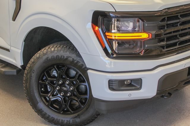 New 2026 Oxford White Ford XLT image 2