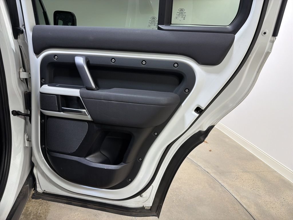 2022 Land Rover Defender X-Dynamic SE - Photo 26