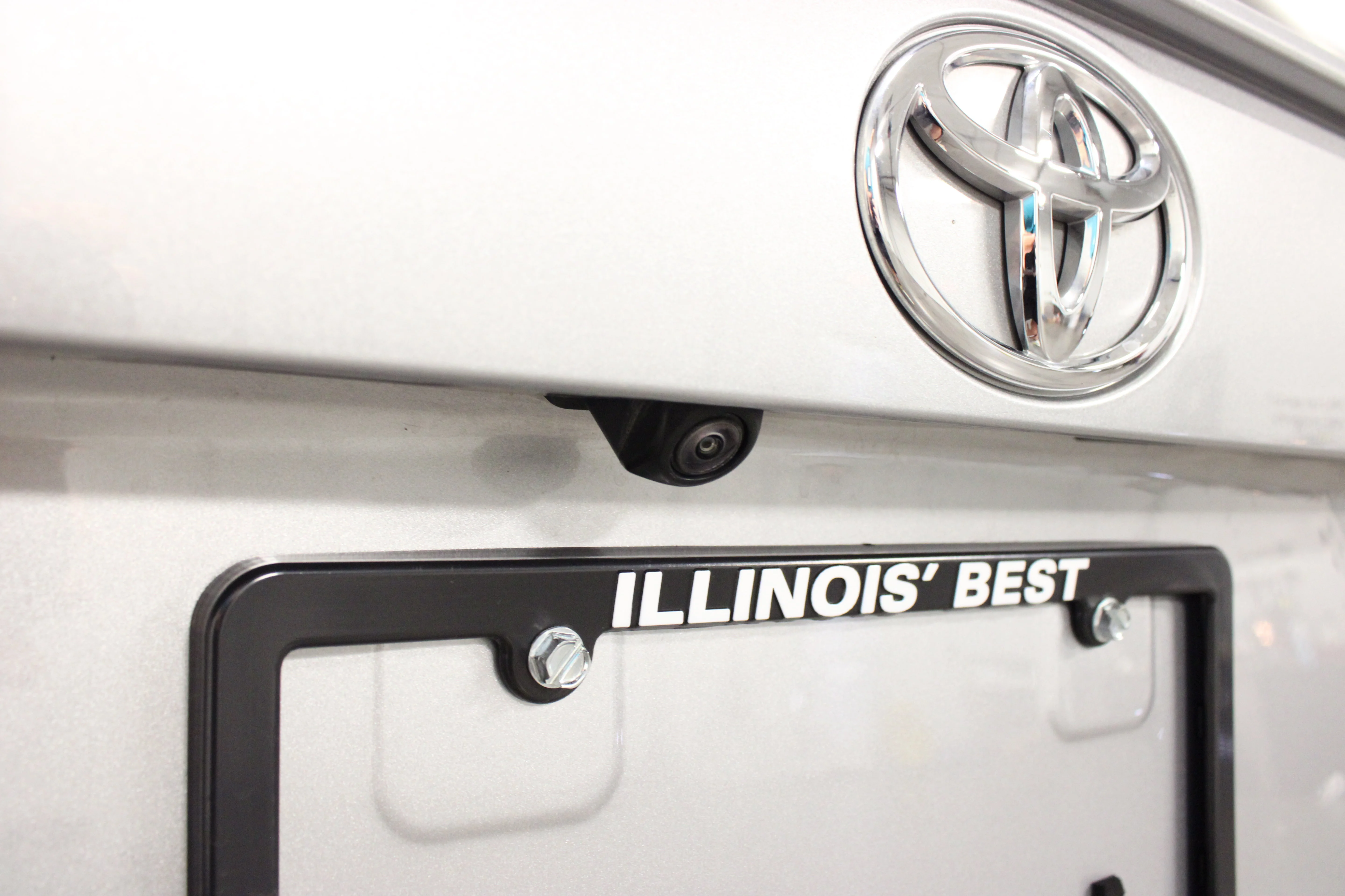 Used 2025 Silver Sky Metallic Toyota XLE image 11