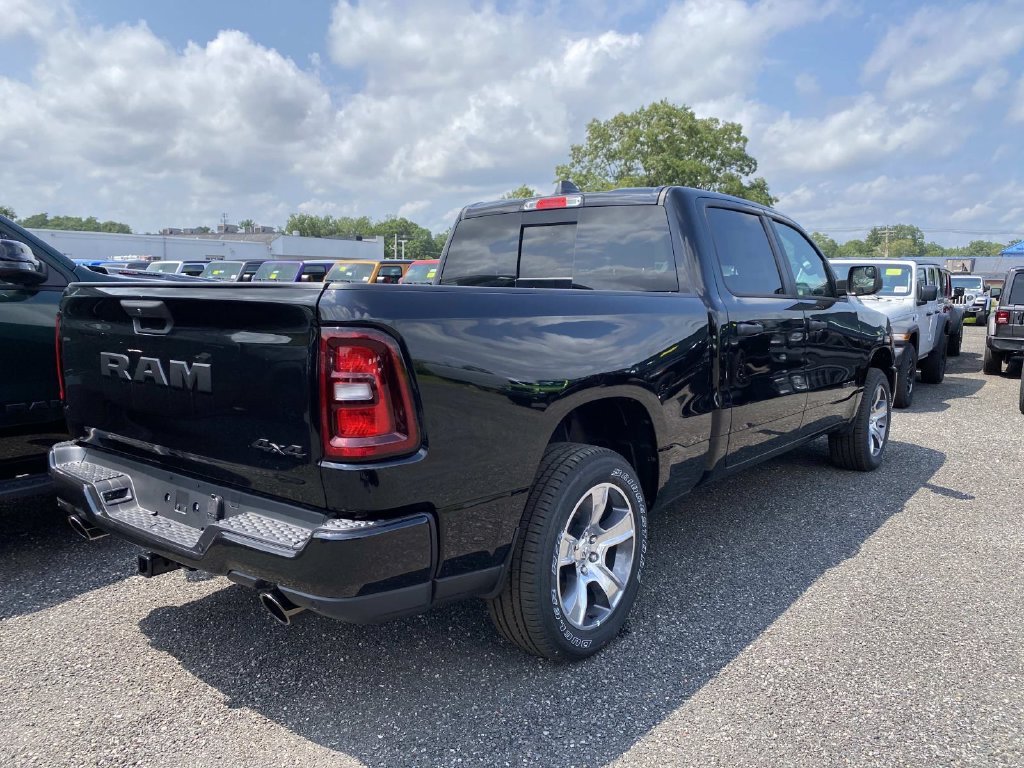 New 2026 Diamond Black Crystal Pearl-Coat Exterior Paint Ram Express image 3