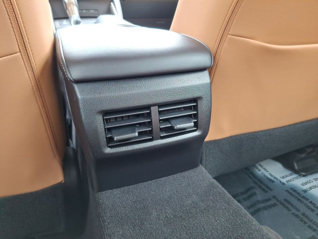 Used 2018 White Lexus 300 image 23