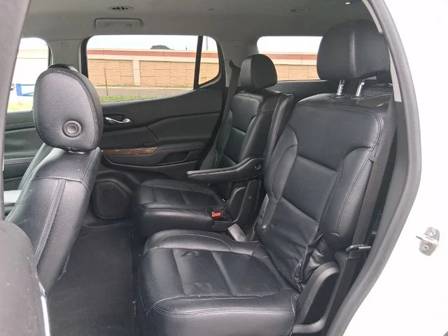 Used 2021 White GMC SLE image 18