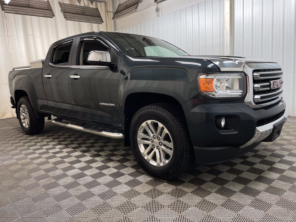 Used 2017 DARK SLATE METALLIC GMC 4WD SLT image 50