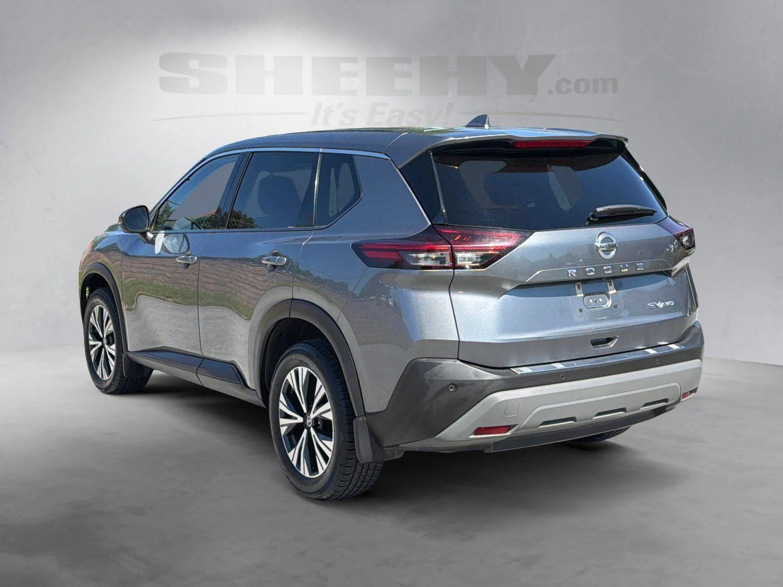 Used 2021 Gun Metallic Nissan SV image 11