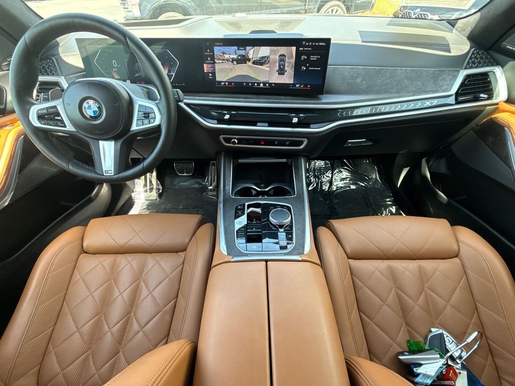 Used 2024 Gray BMW xDrive40i image 19