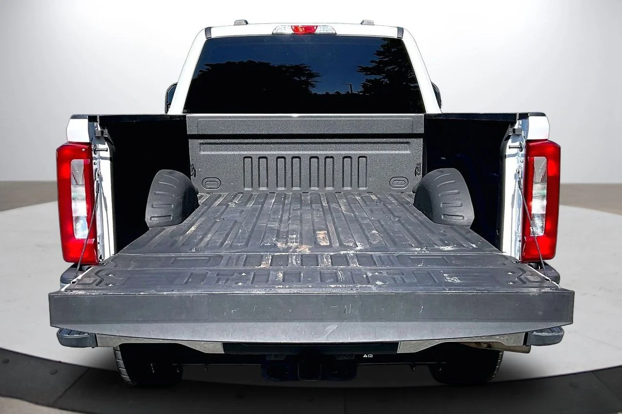 Used 2023 White Ford XLT image 24