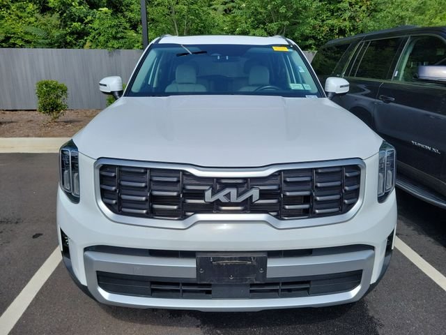 Certified Used 2024 White Pearl Kia S image 2