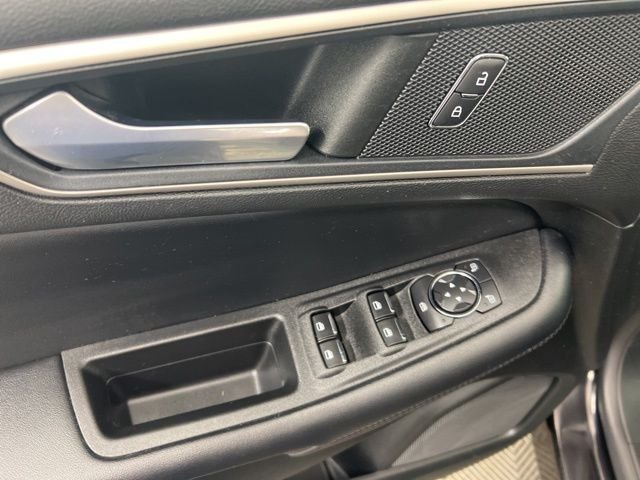 Used 2022 Agate Black Metallic Ford SEL image 13