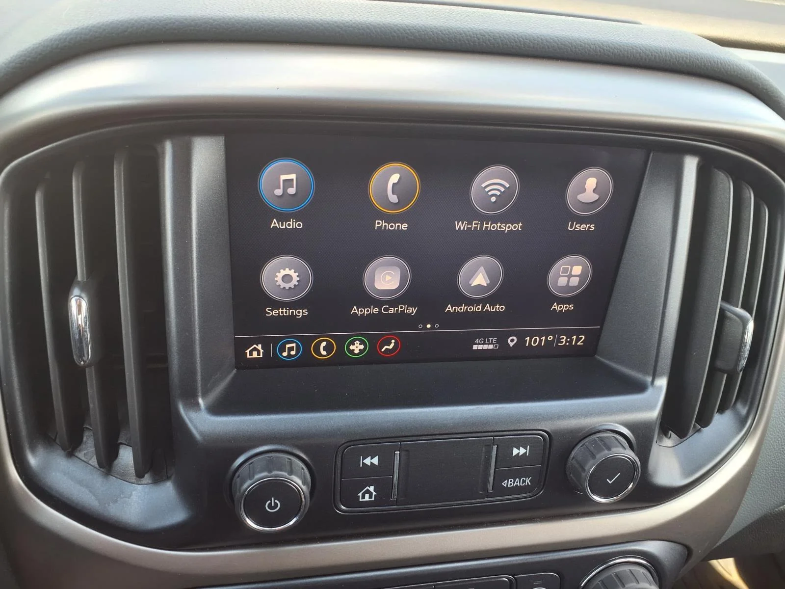 Used 2020 Shadow Gray Metallic Chevrolet 4WD Z71 image 4