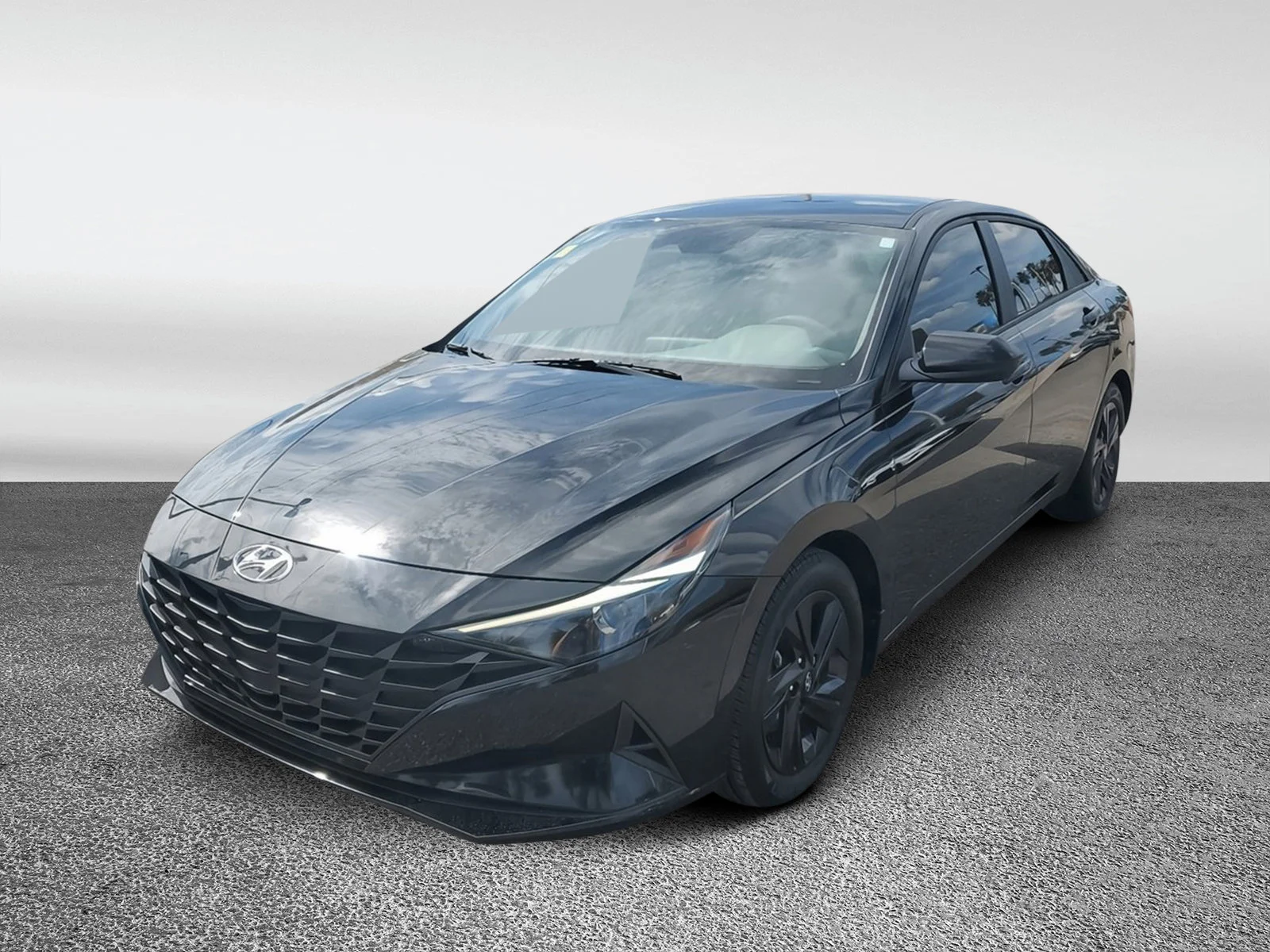Used 2021 Phantom Black Hyundai Blue image 4