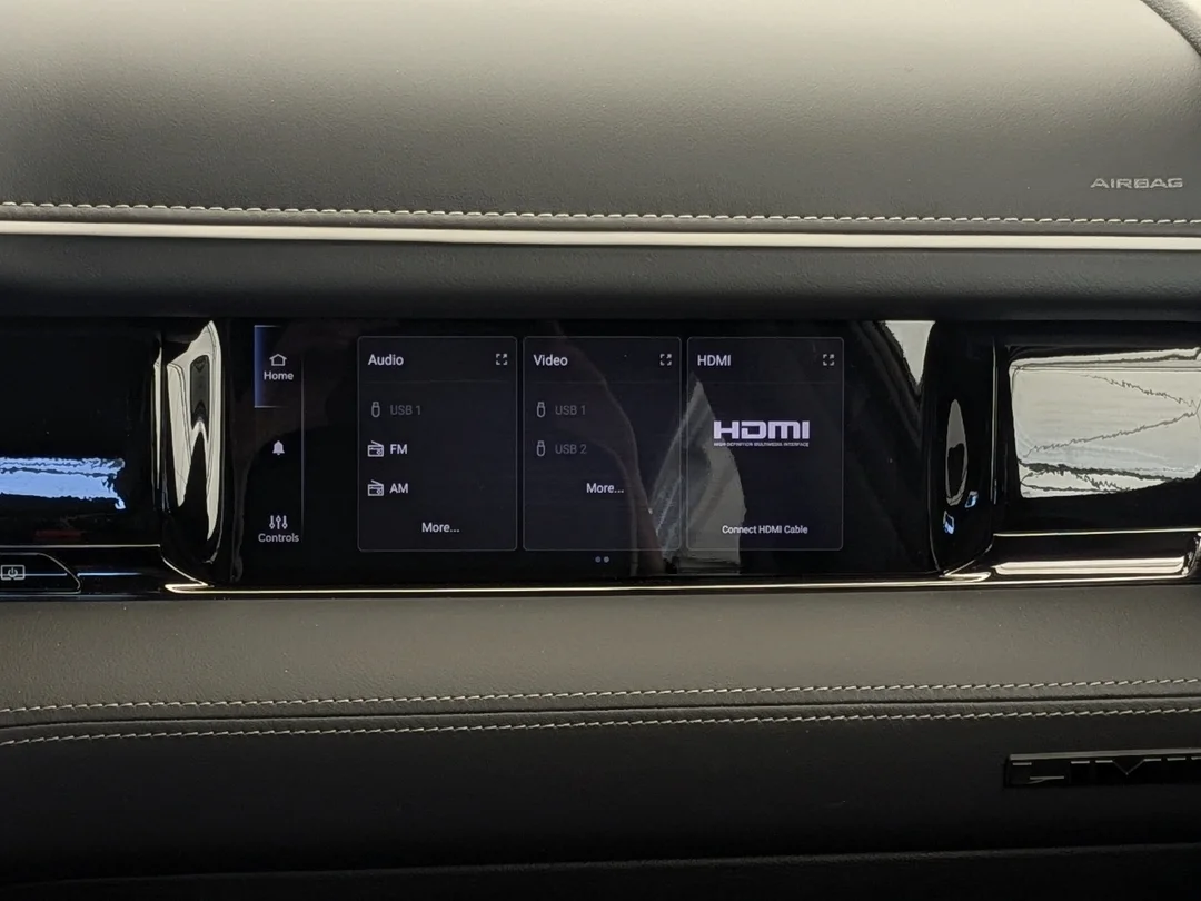 New 2026 White RAM Limited - - 4x4 - 5.7L HEMI V8 eTorque - 14.4 NAV Display - RamBox Cargo Sys & More! image 28