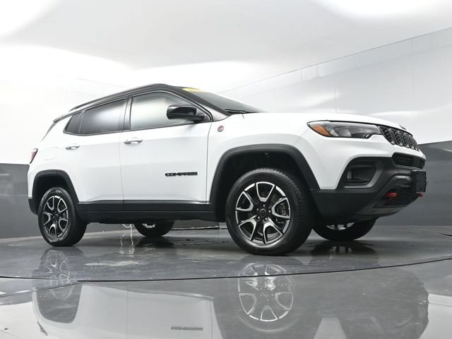 2025 Jeep Compass Trailhawk - Photo 35