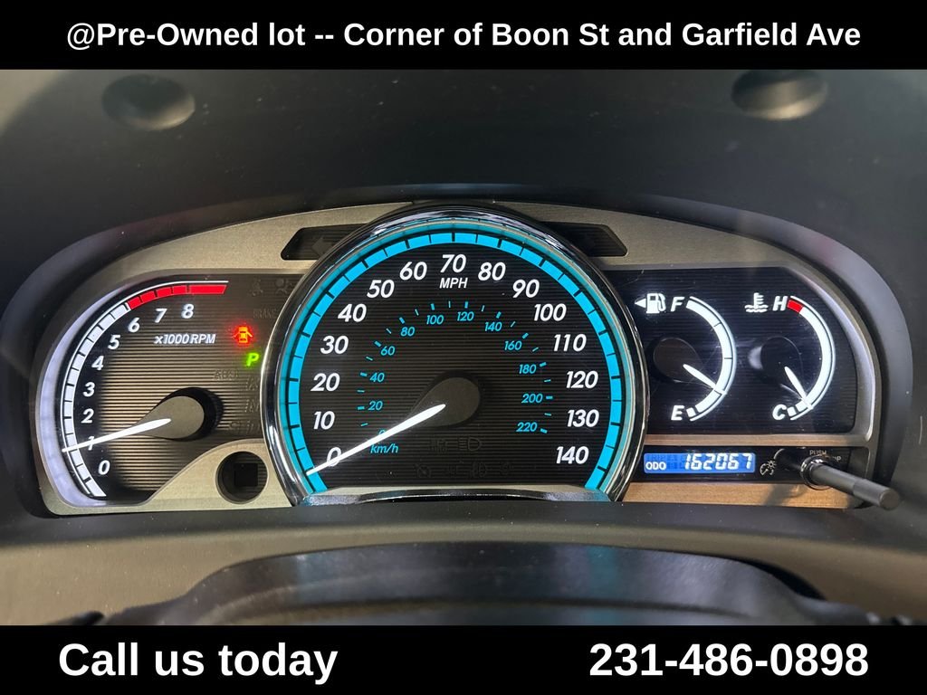 Used 2010  Toyota Base image 20