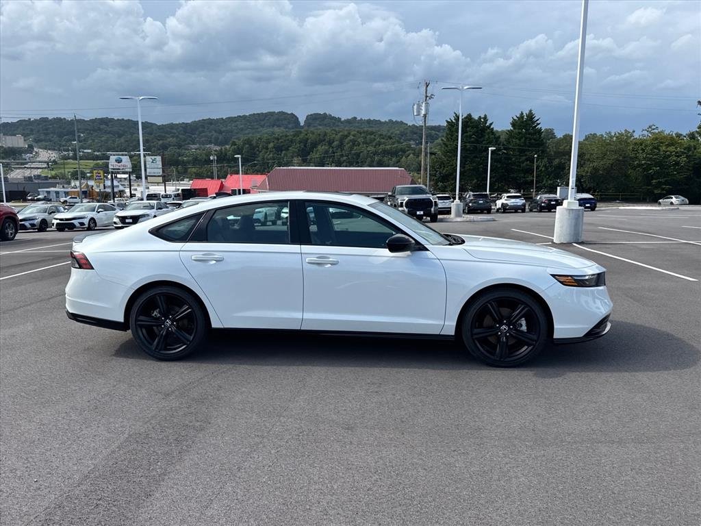 Certified Used 2023 Platinum White Pearl Honda Sport-L image 8