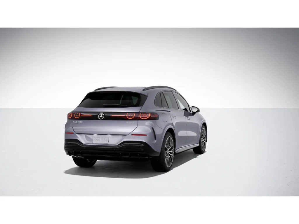 New 2027 Silver Mercedes-Benz GLC 400 image 23