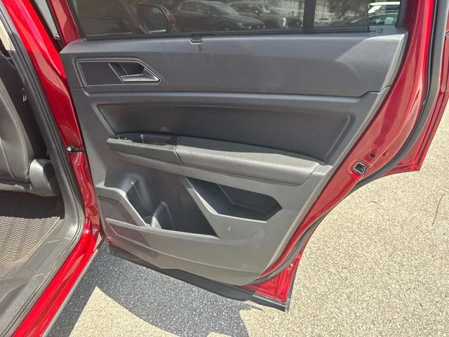 Used 2019 Red Volkswagen 3.6L V6 SE image 23