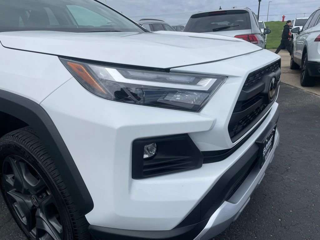 Used 2024 White Toyota Adventure image 22
