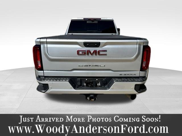 Used 2022 Silver GMC Denali image 5