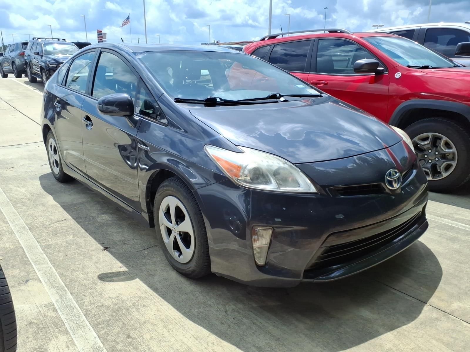 2013 Toyota Prius Four's photo