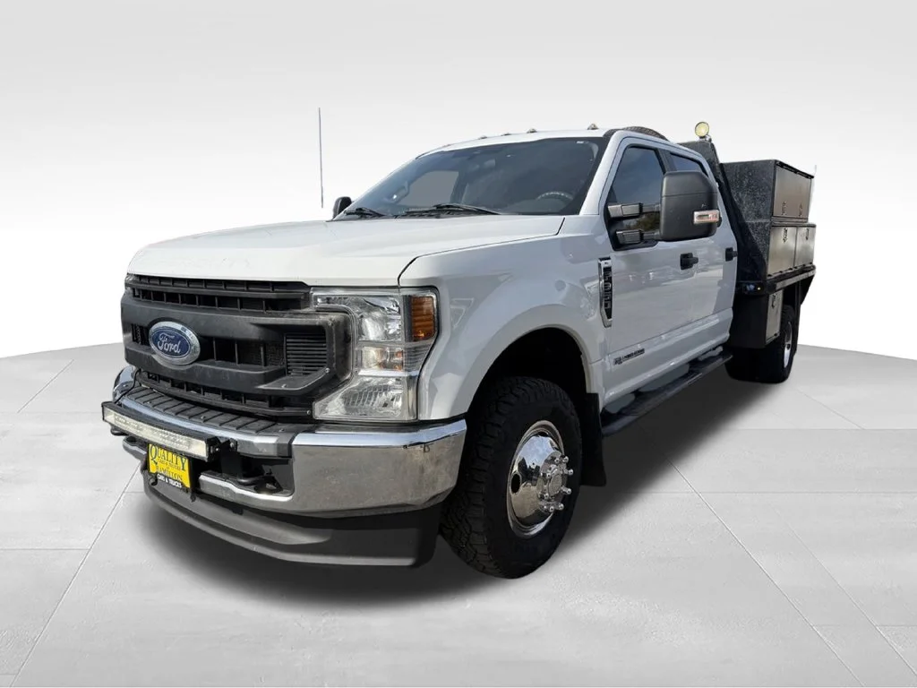 2022 Ford F-350 Super Duty Chassis Cab