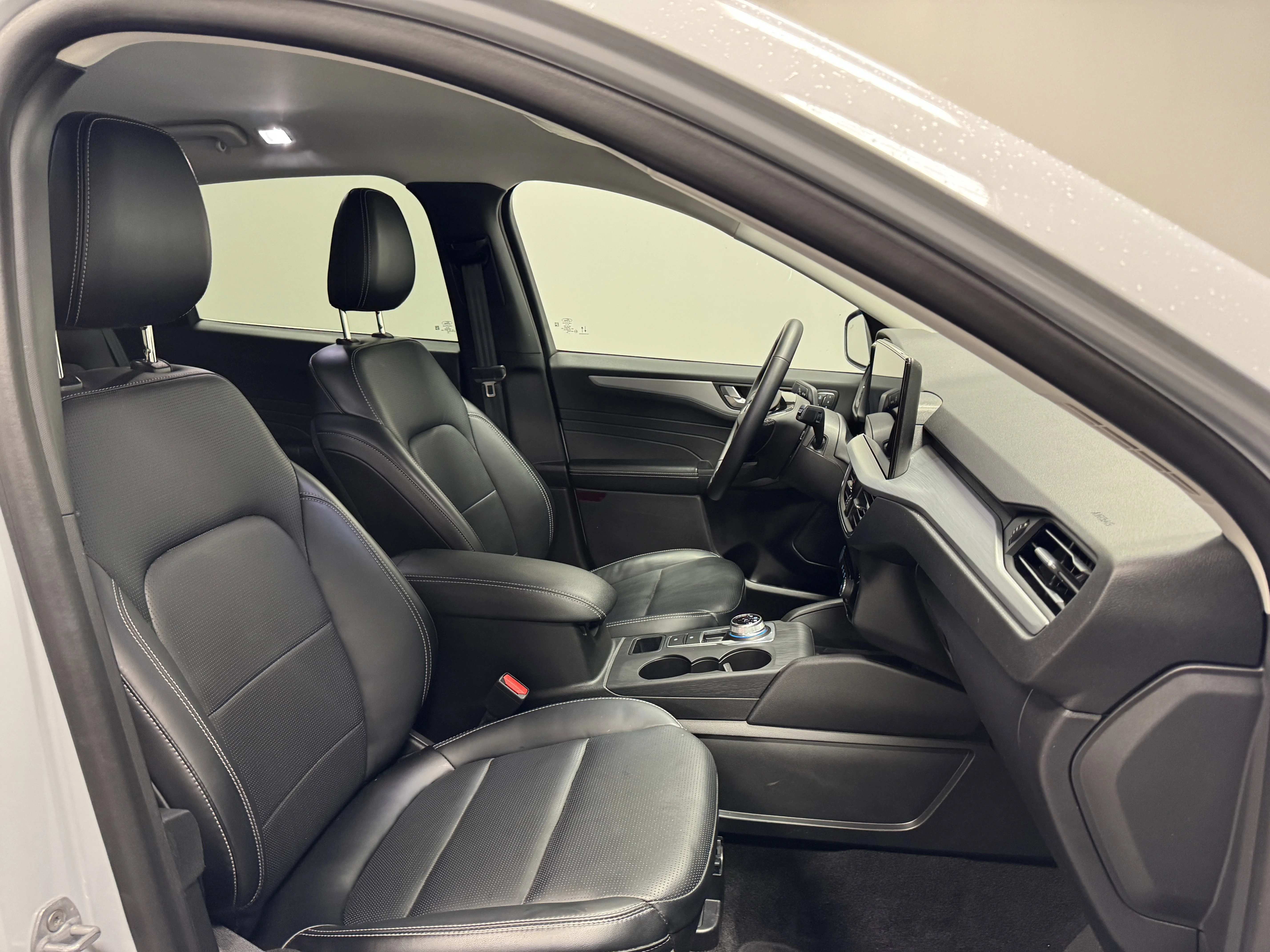 Used 2025 Space Silver Metallic Ford Platinum image 16