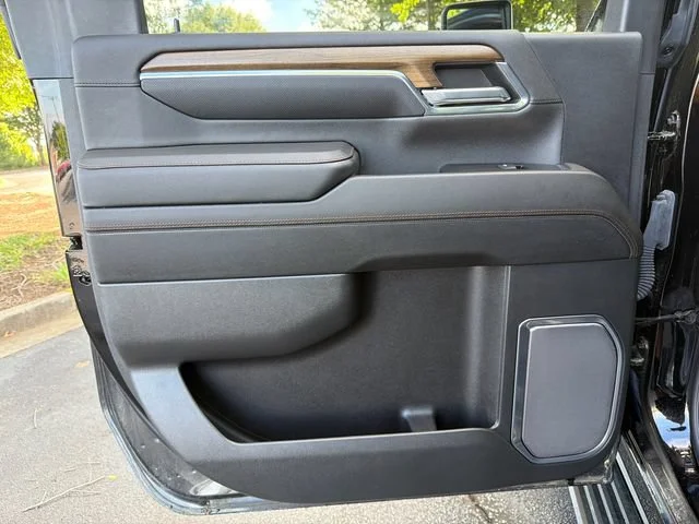 Used 2024 Black Chevrolet High Country image 21