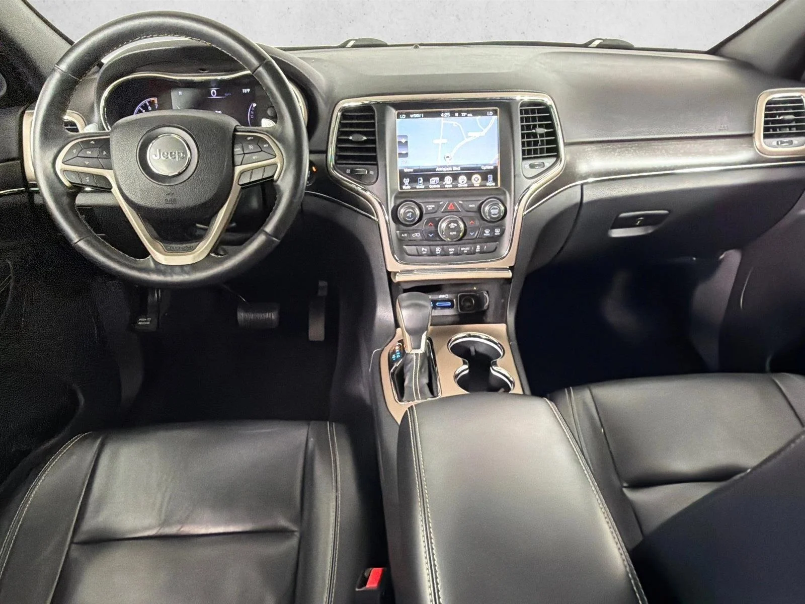 Used 2017 White Jeep Limited image 25