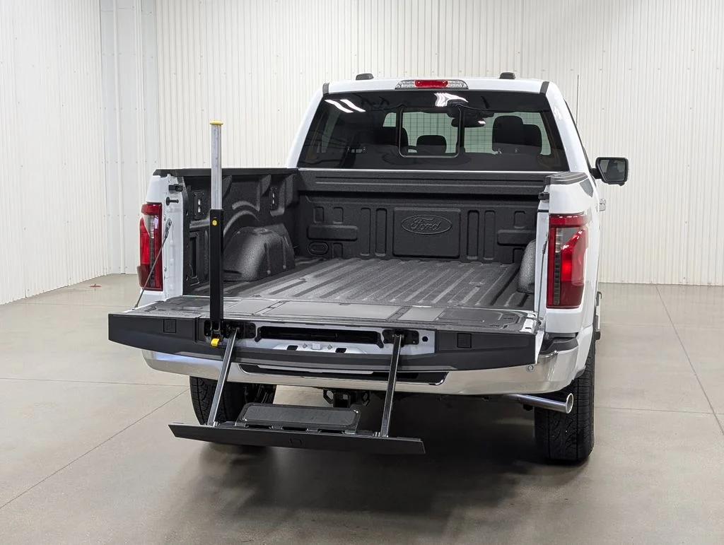 New 2026 Oxford White Ford XLT image 26