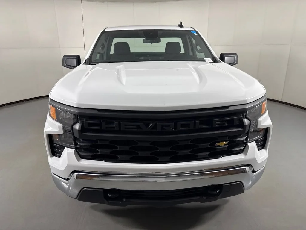 Certified Used 2025 Summit White Chevrolet WT image 4