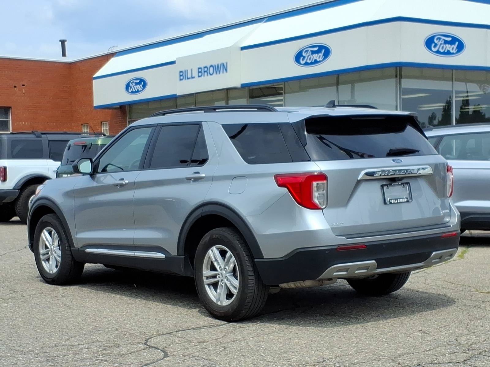 Used 2023 Iconic Silver Metallic Ford XLT image 2