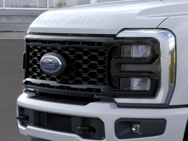 New 2026 Oxford White Ford XL image 17