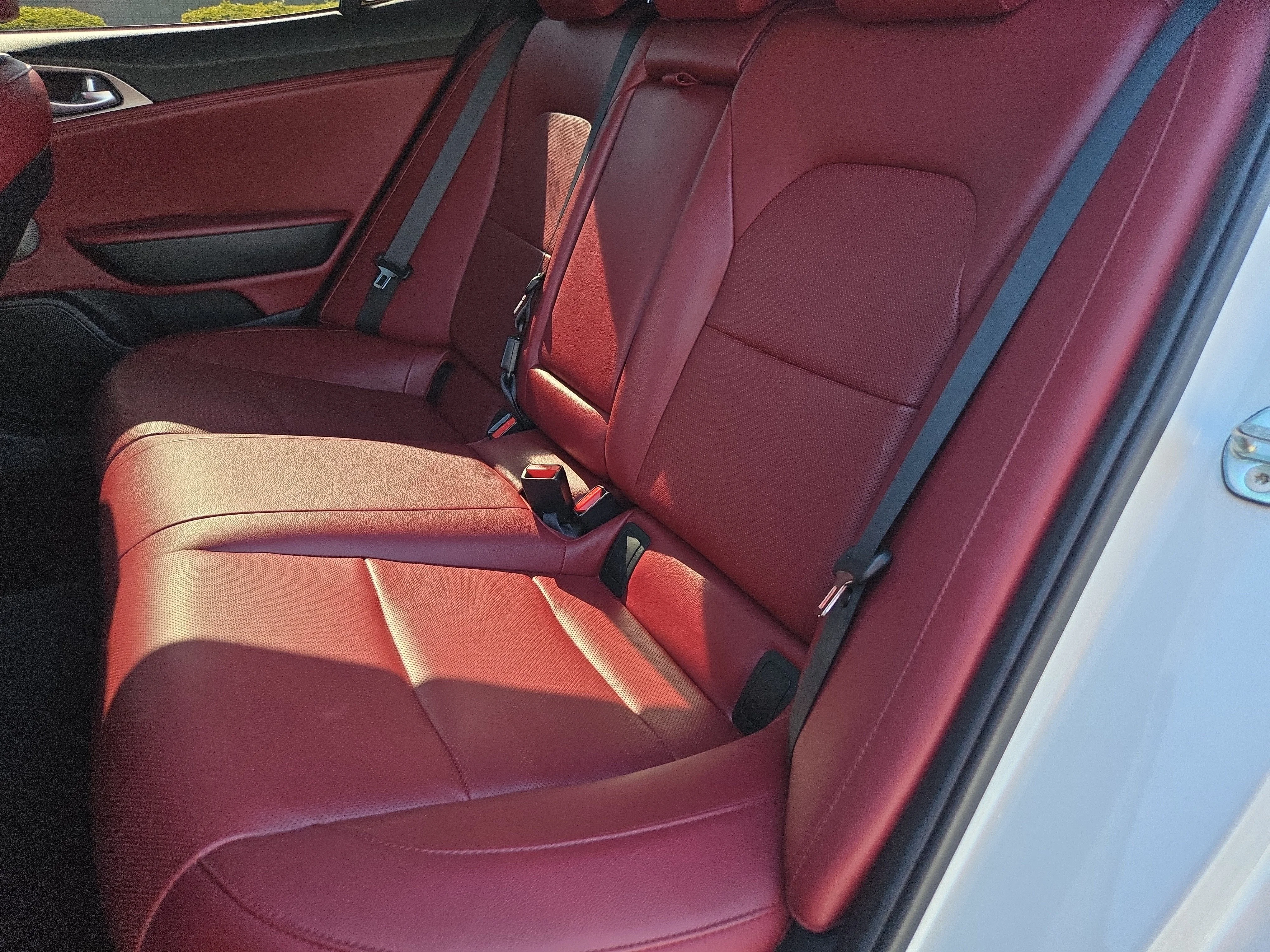 Certified Used 2018 White Kia GT1 image 17