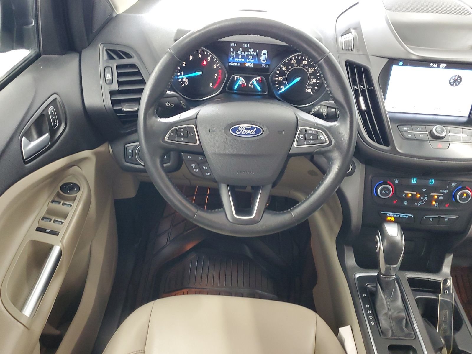Used 2019 Gray Ford SEL image 28