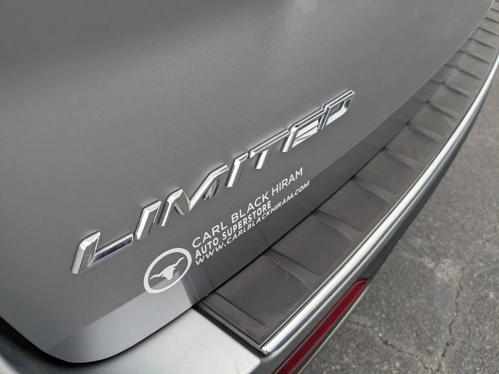 Used 2021  Ford Limited image 33