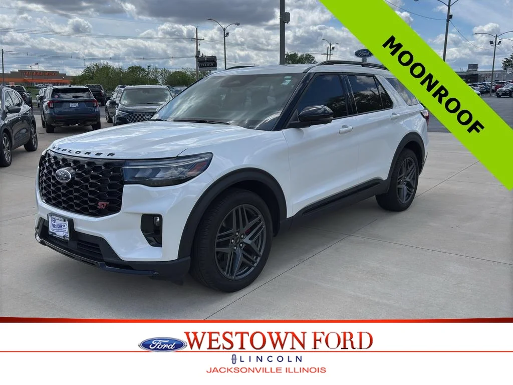 Used 2025 Star White Ford ST image 1
