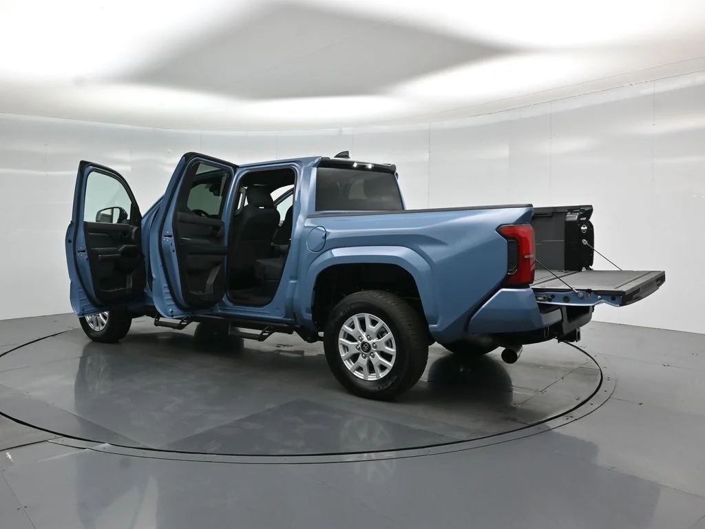 Used 2026 Blue Toyota SR5 image 30