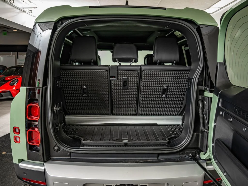 2023 Land Rover Defender 75th Edition - Photo 38