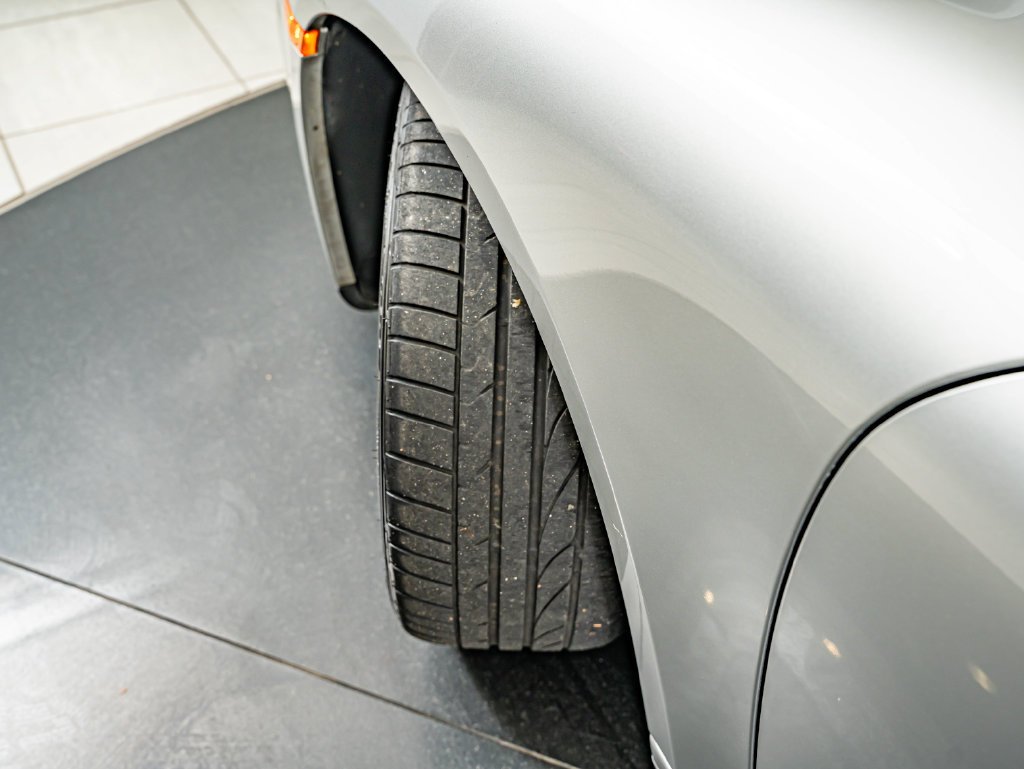 Used 2007 Arctic Silver Metallic Porsche  image 43