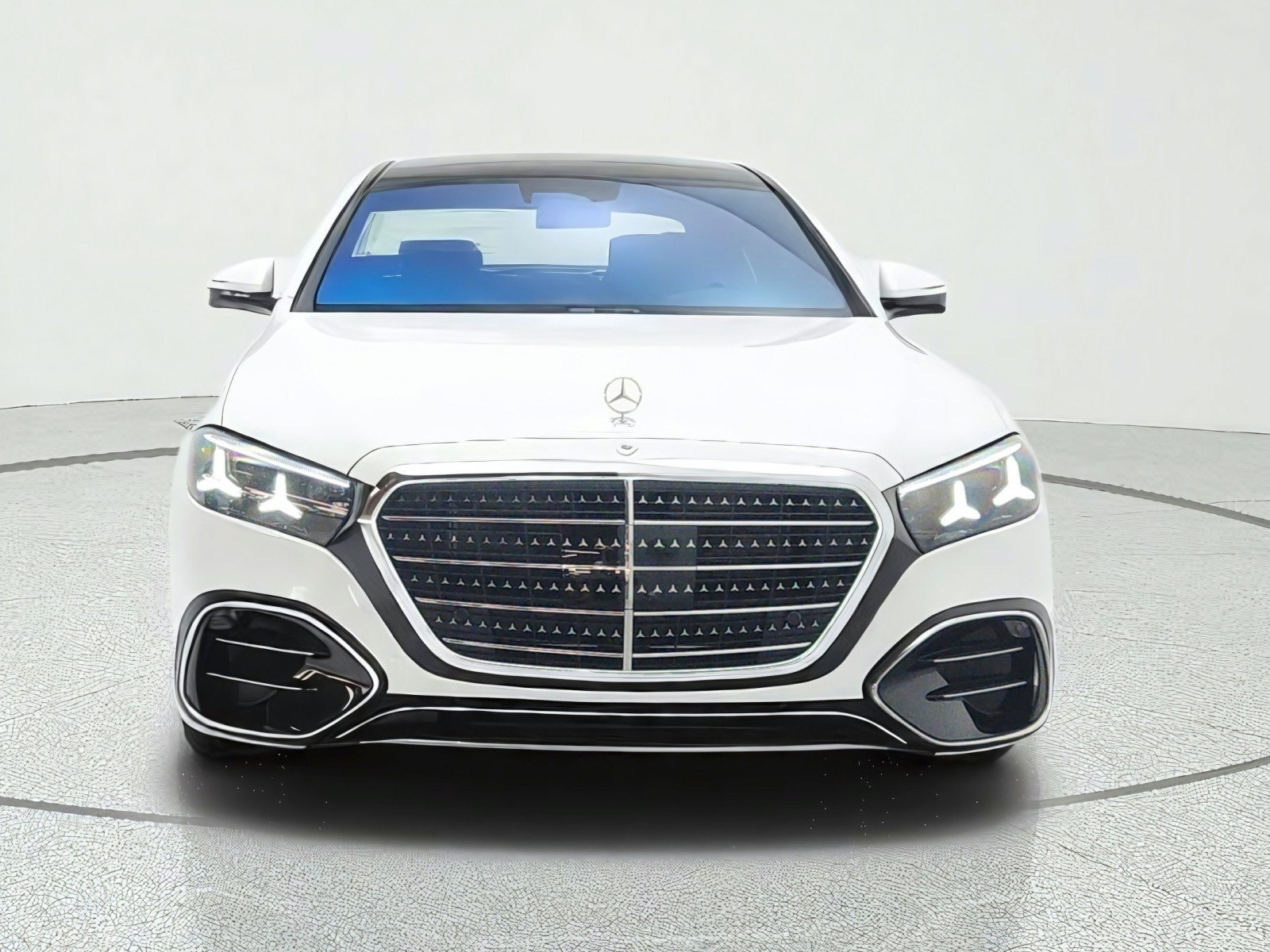 New 2027 MANUFAKTUR Moonlight White Metallic Mercedes-Benz S 580 4MATIC® Sedan image 23