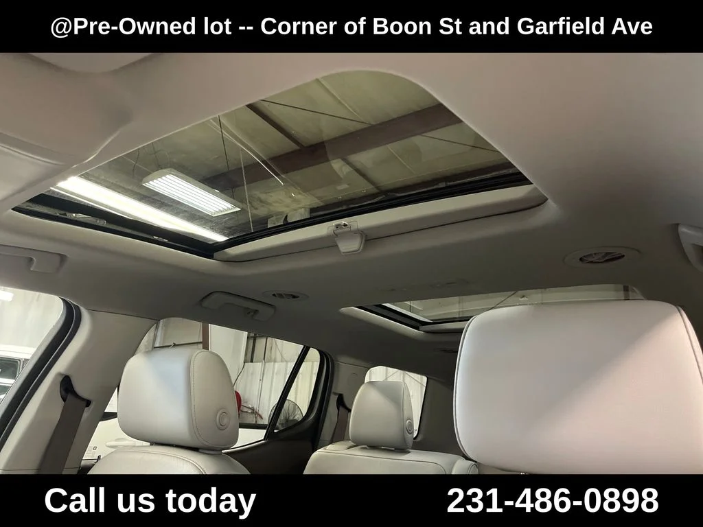Used 2018 Red GMC SLT-1 image 13