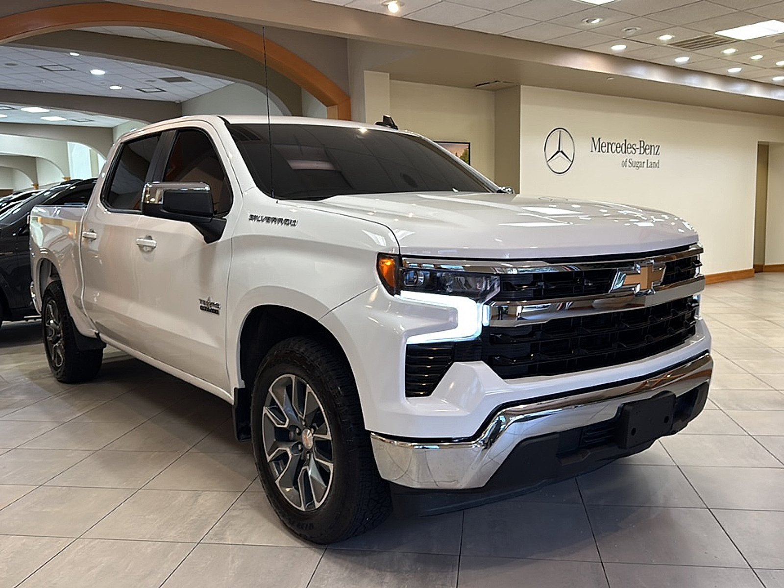 Used 2026 Summit White Chevrolet LT image 3