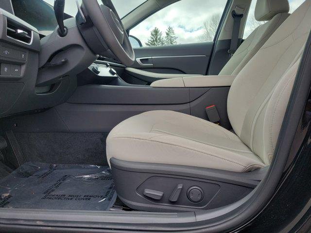 New 2025 Abyss Black Hyundai SEL image 16