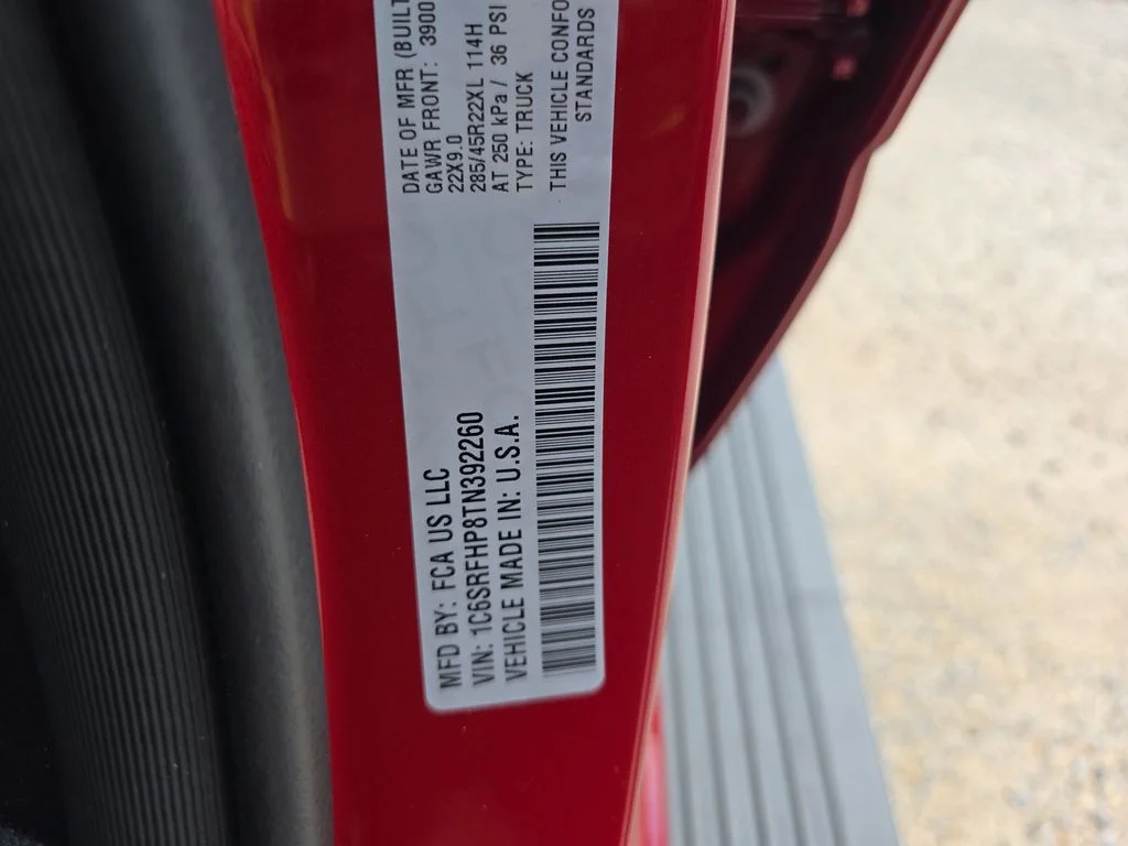 New 2026 Molten Red Pearl-Coat Exterior Paint RAM Limited image 32