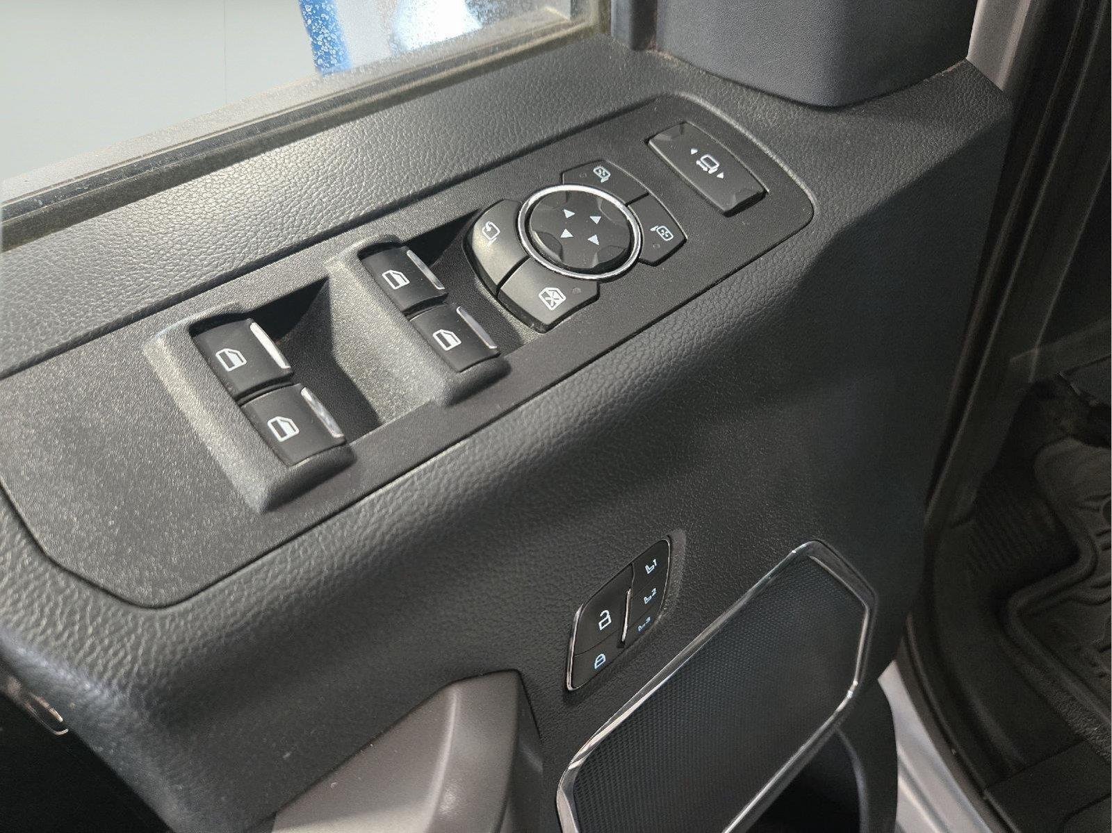 Used 2022 Iconic Silver Ford Lariat image 13