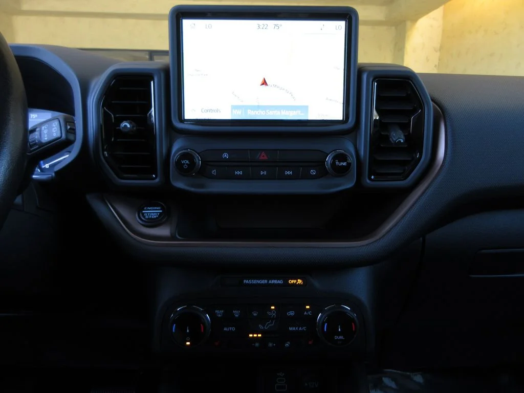 Certified Used 2023 Alto Blue Metallic Tinted Clearcoat Ford Outer Banks image 18
