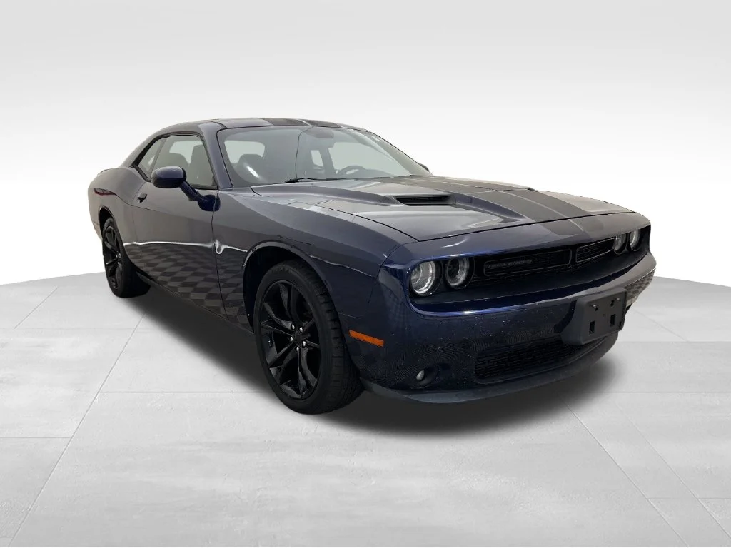 Used 2016 Blue Dodge SXT image 8